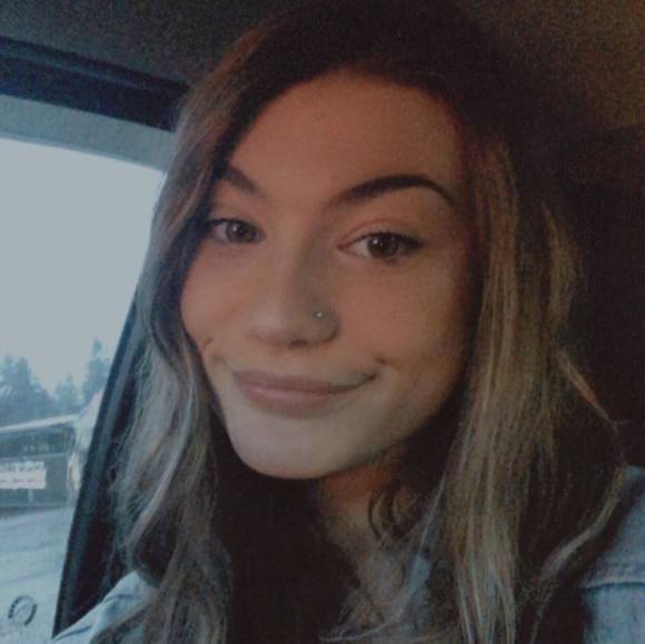 Meet your Posher, Lily - Picture 1 of 1